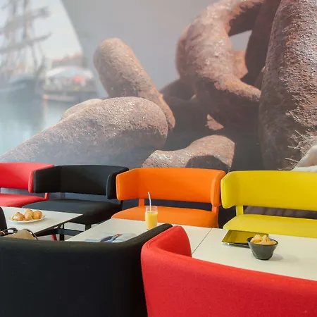 Hotel Confort La Rochelle Centre Les Minimes 3*