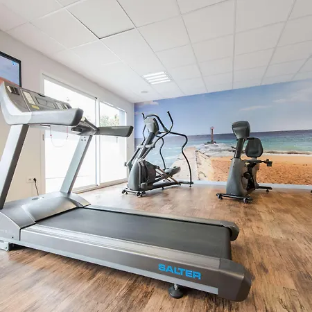 Confort La Rochelle Centre Les Minimes Hotel 3*