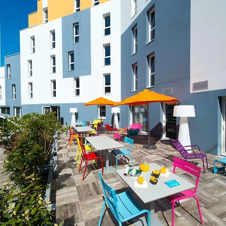 Hotel Confort La Rochelle Centre Les Minimes 3*