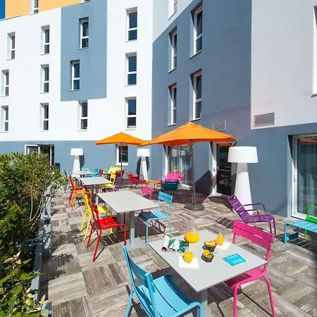 Confort La Rochelle Centre Les Minimes 3*