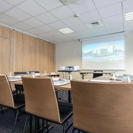 Confort La Rochelle Centre Les Minimes 3*