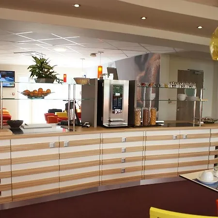 Ibis Styles Centre Les Minimes Отель Ла-Рошель