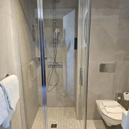 Confort La Rochelle Centre Les Minimes Hotel 3*