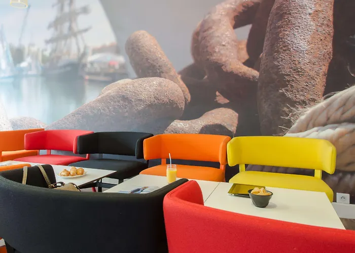 Hotel Ibis Styles Centre Les Minimes 3*