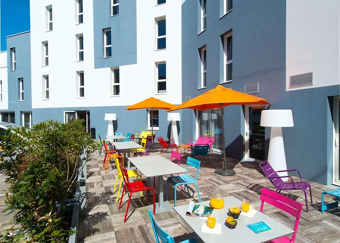 Hotel Ibis Styles Centre Les Minimes 3*